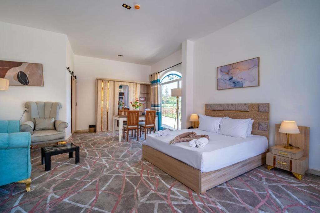 Marina Eye Resort - Alamien Marina Plaza Ел Аламейн Екстериор снимка
