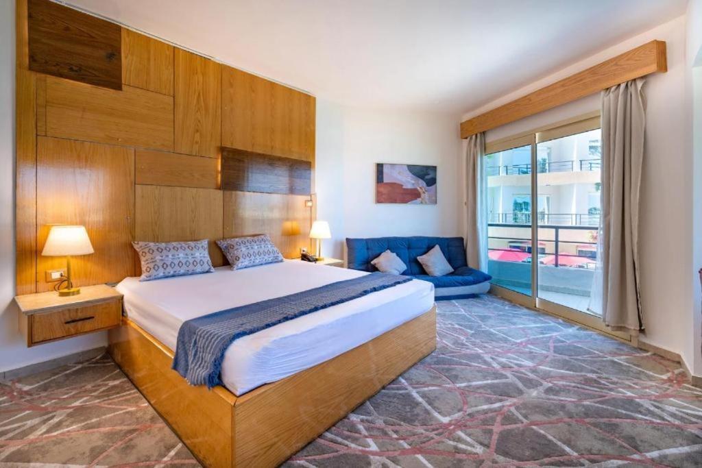Marina Eye Resort - Alamien Marina Plaza Ел Аламейн Екстериор снимка